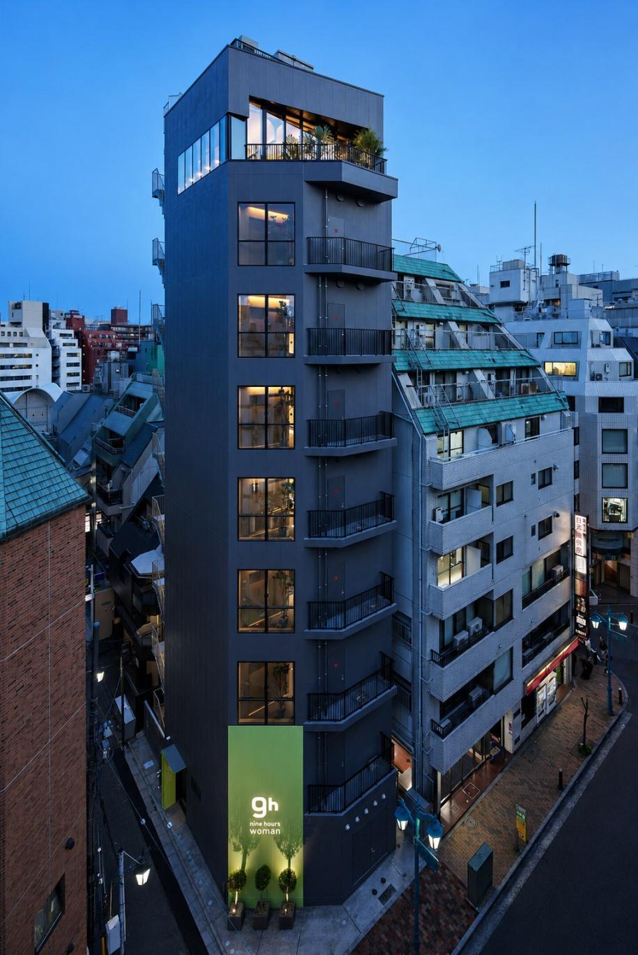 9h nine hours woman Shinjuku