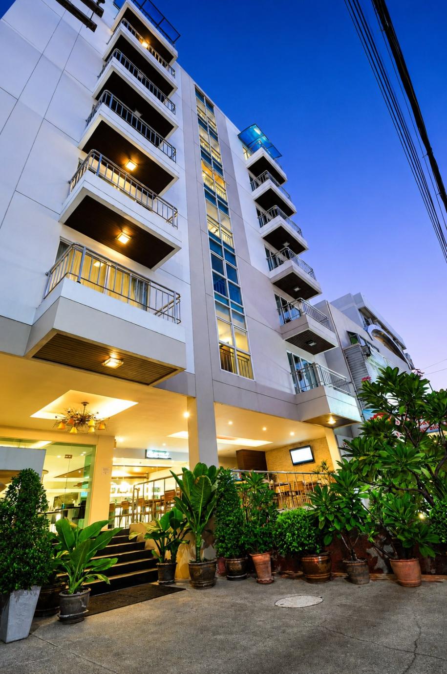 Flipper House Hotel