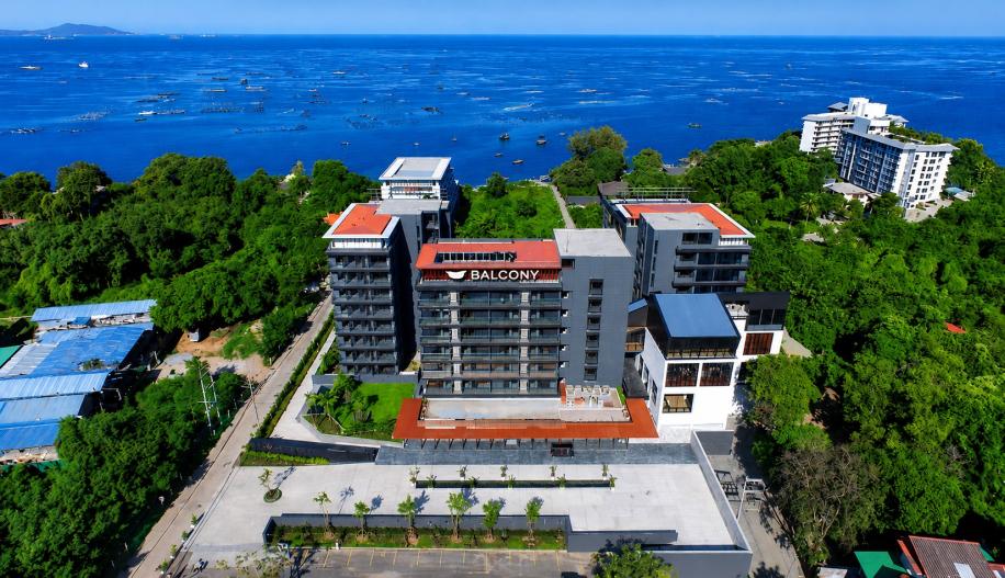 Balcony Seaside Sriracha Hotel & Serviced Apartments
