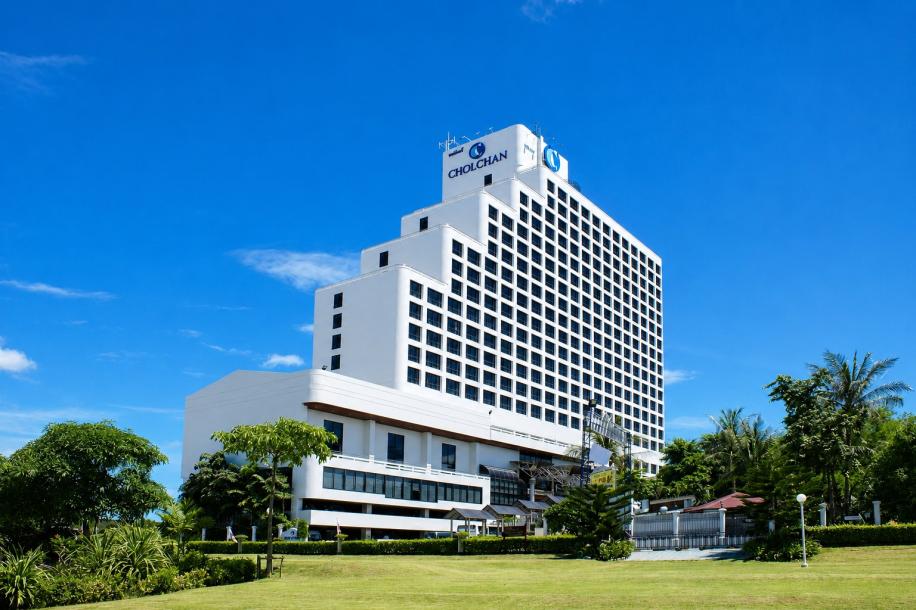 Cholchan Pattaya Beach Resort
