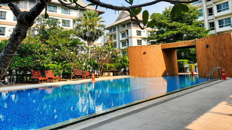 J Park Hotel