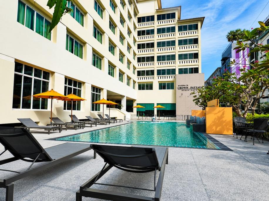 Crown Pattaya Beach Hotel