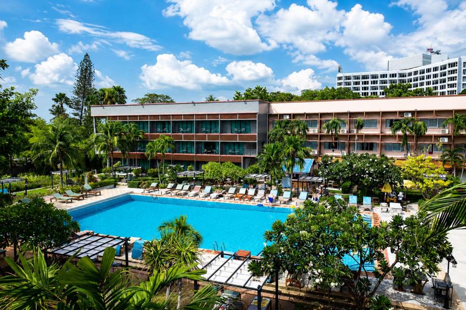 Basaya Beach Hotel & Resort