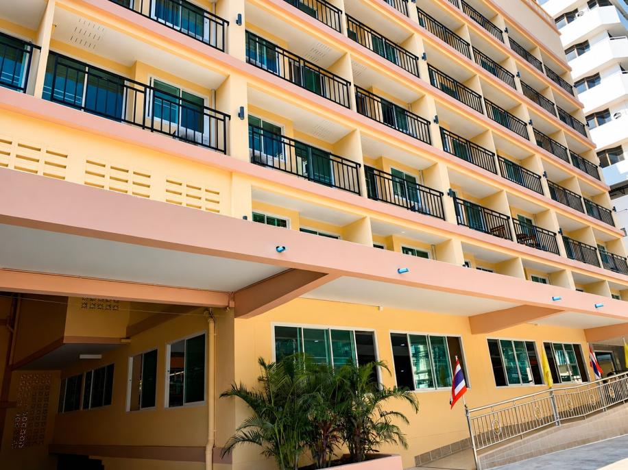 A.A. Pattaya Golden Beach Hotel