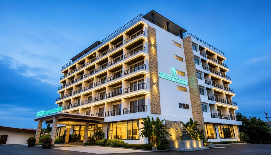 Townhouse Hillview Suites Pattaya Formerly Chatkaew Suites