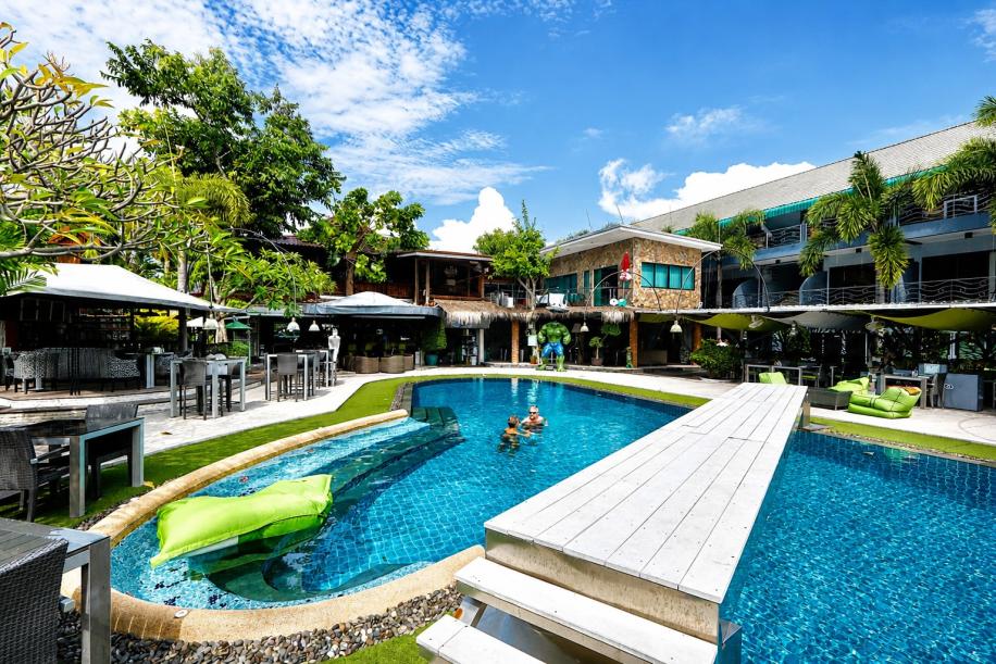 Momento Resort